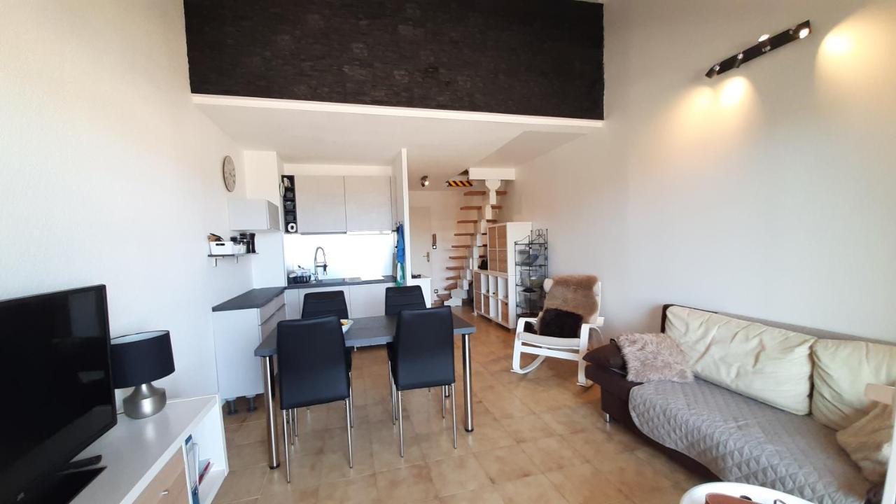Charmant Appartement Vue Mer A 100M De La Plage. Saint Aygulf Exterior photo